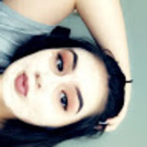 Meet your Posher, Alejandra